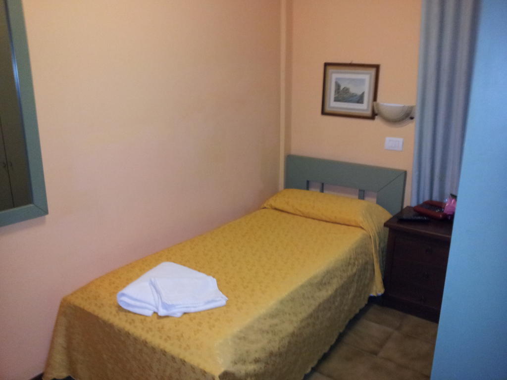 Hotel Zenith Montecatini Terme Zimmer foto