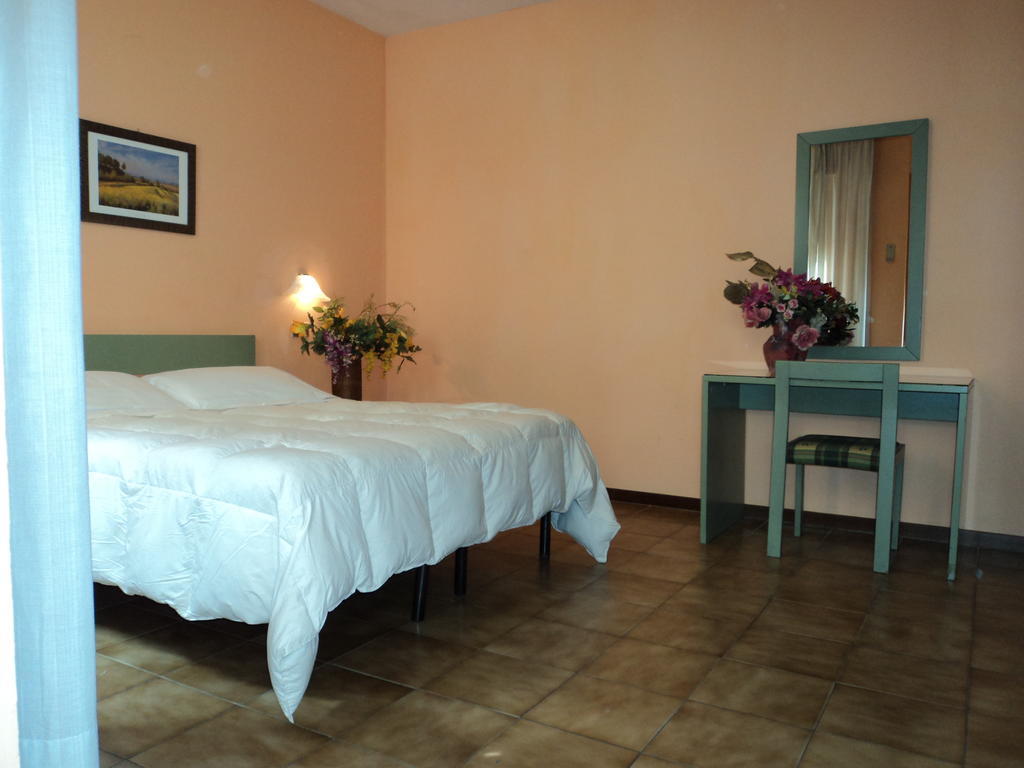 Hotel Zenith Montecatini Terme Zimmer foto