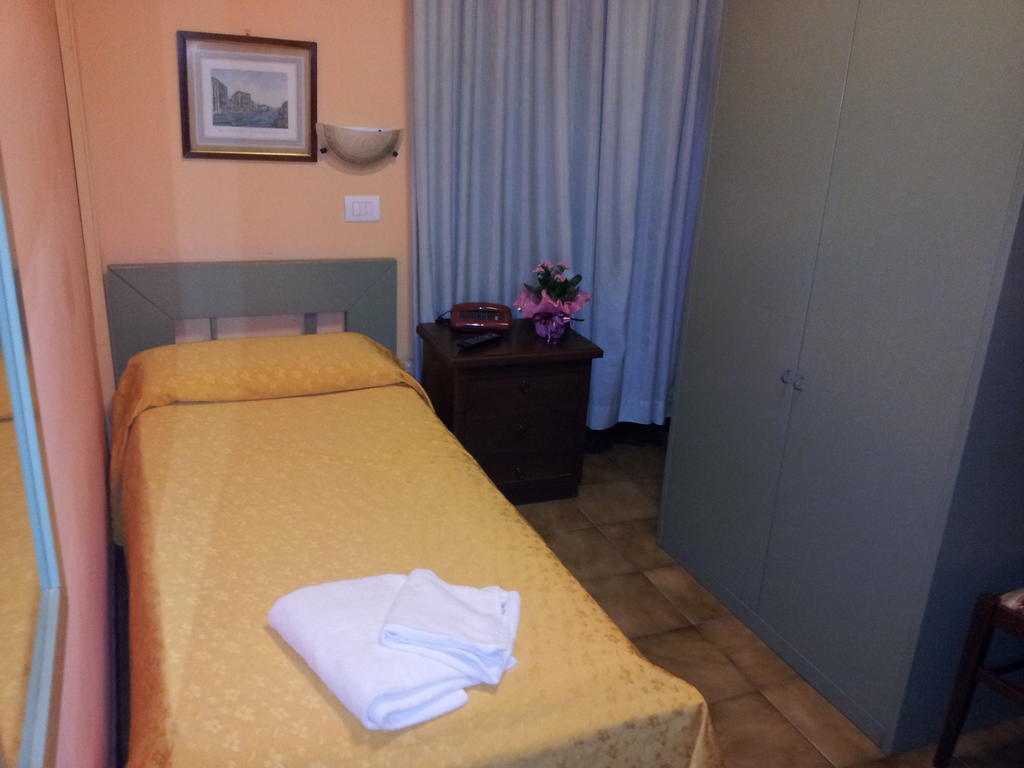 Hotel Zenith Montecatini Terme Zimmer foto